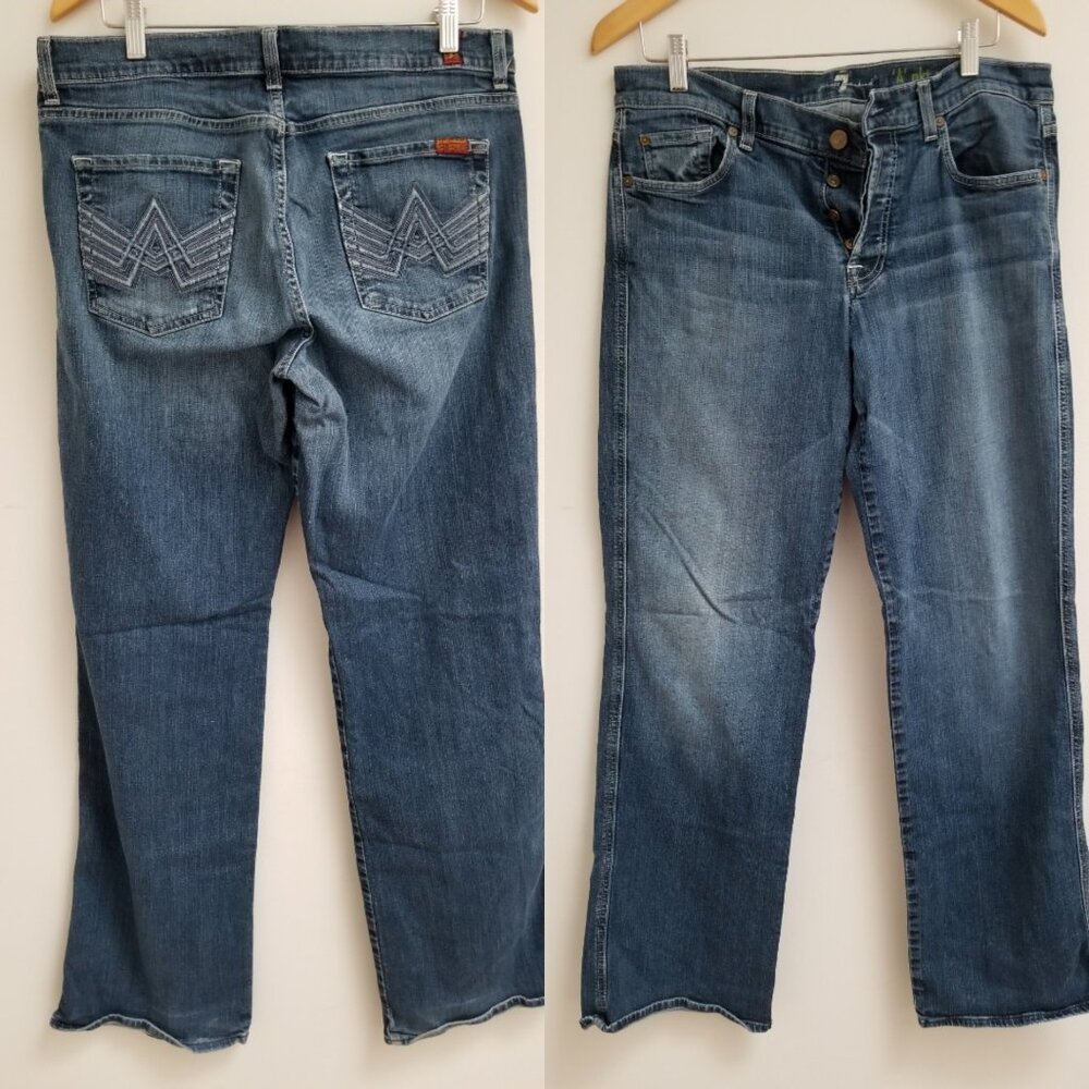 7 For All Mankind Button Fly SZ32-29 Women's  Boot Cut Jeans